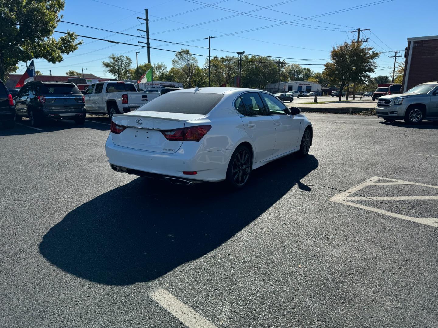 2014 Lexus GS (JTHBE1BL3E5) , located at 945 E. Jefferson Blvd, Dallas, TX, 75203, (214) 943-7777, 32.752514, -96.811630 - Photo#3